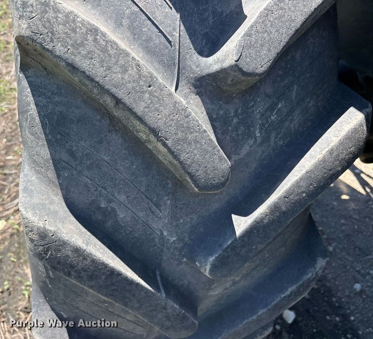 image for item DM1904 2007 New Holland TL80A tractor