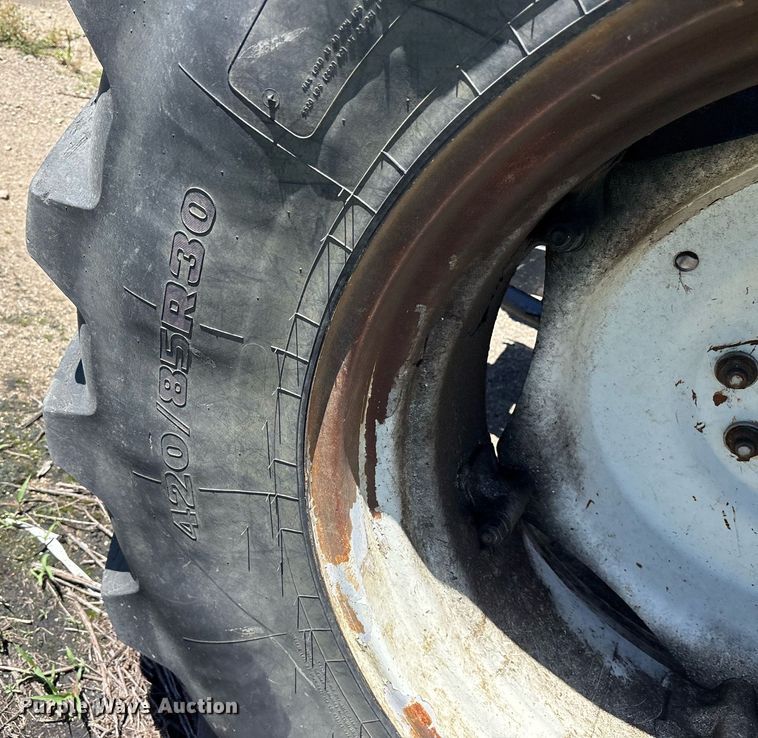 image for item DM1904 2007 New Holland TL80A tractor