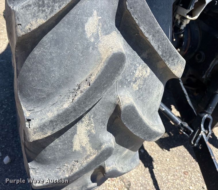 image for item DM1904 2007 New Holland TL80A tractor