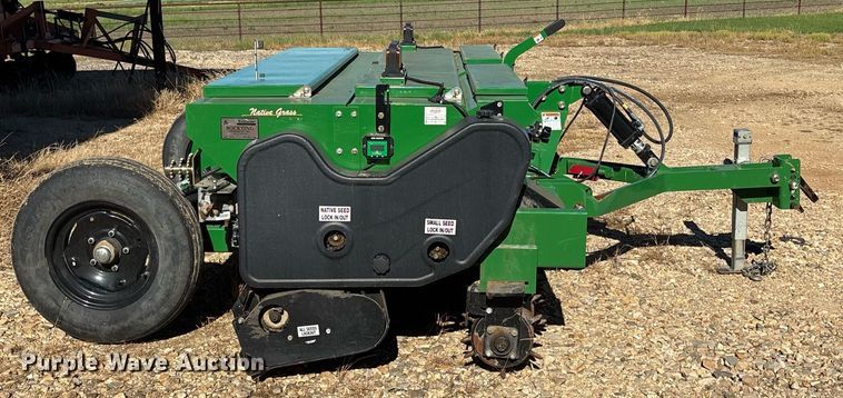 image for item DM1907 2020 Great Plains NTS2609 no-till seeder