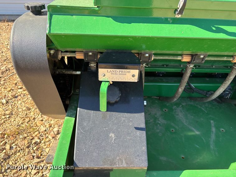 image for item DM1907 2020 Great Plains NTS2609 no-till seeder