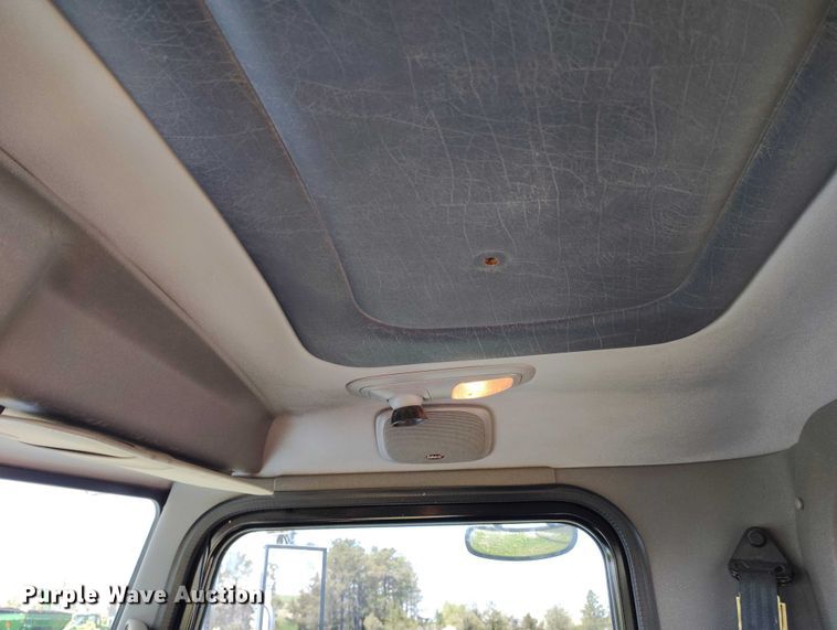 image for item DP4958 2010 Peterbilt  367 semi truck