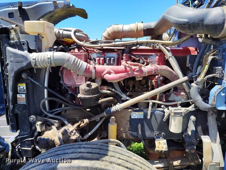 image for item DP4958 2010 Peterbilt  367 semi truck