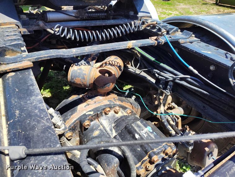 image for item DP4958 2010 Peterbilt  367 semi truck