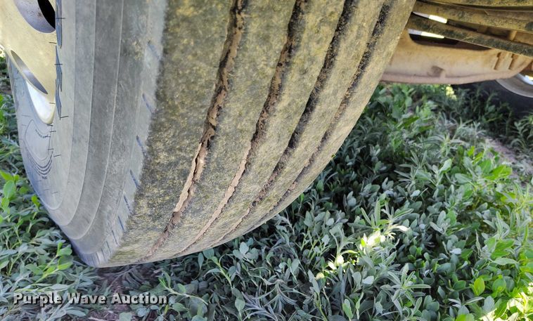 image for item DP4958 2010 Peterbilt  367 semi truck