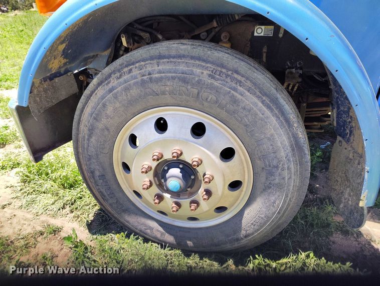 image for item DP4958 2010 Peterbilt  367 semi truck