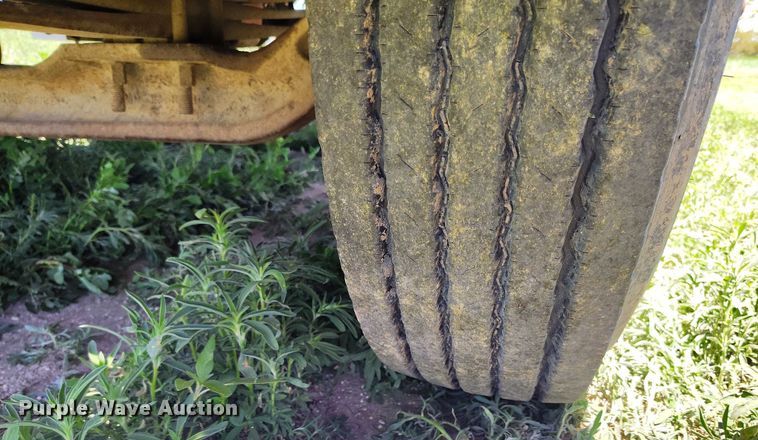 image for item DP4958 2010 Peterbilt  367 semi truck