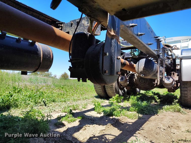 image for item DP4958 2010 Peterbilt  367 semi truck