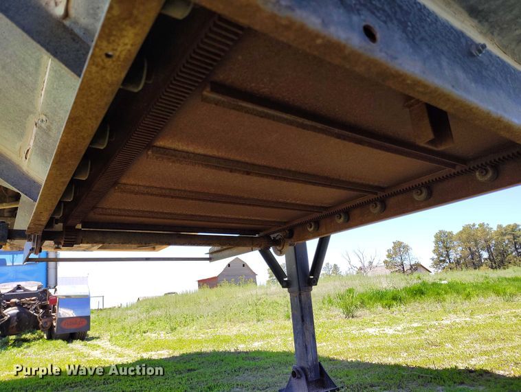 image for item DP4959 2012 Maurer grain trailer