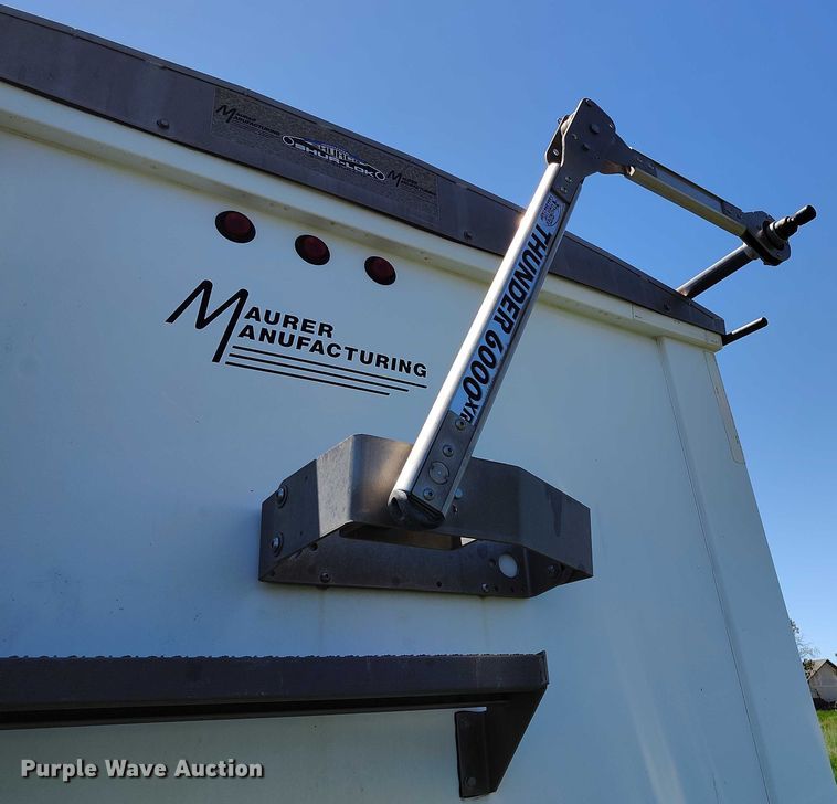 image for item DP4959 2012 Maurer grain trailer