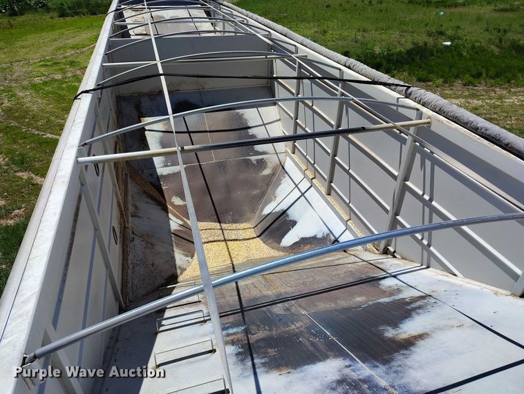 image for item DP4959 2012 Maurer grain trailer