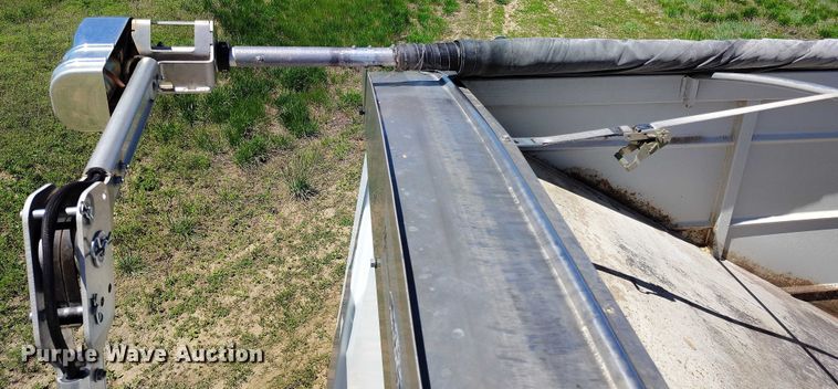 image for item DP4959 2012 Maurer grain trailer