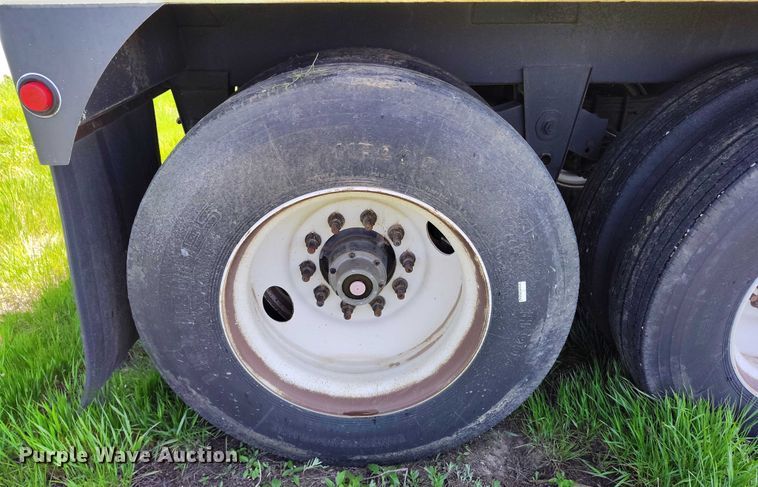 image for item DP4959 2012 Maurer grain trailer