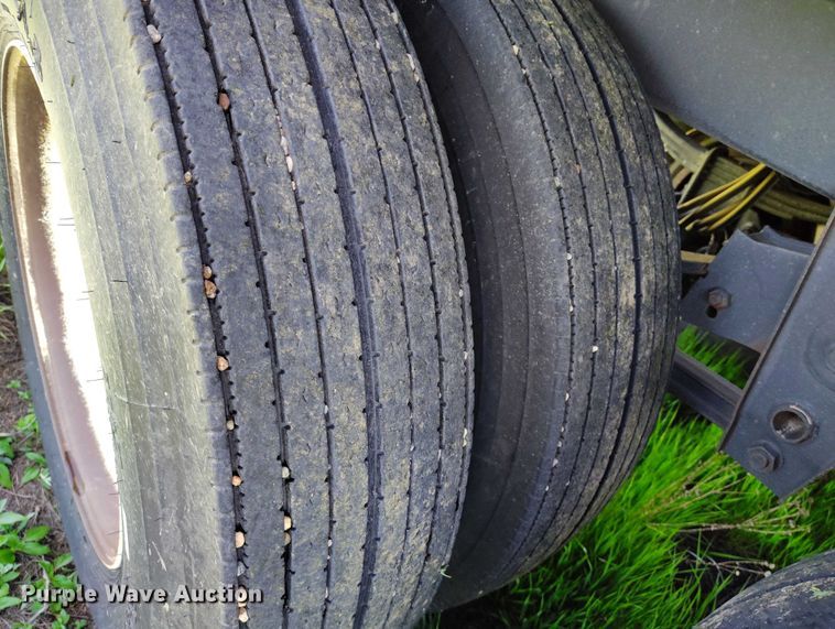 image for item DP4959 2012 Maurer grain trailer