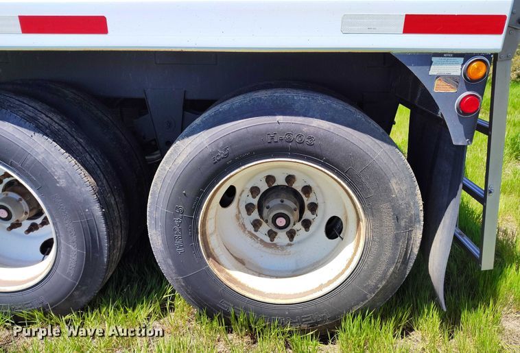 image for item DP4959 2012 Maurer grain trailer