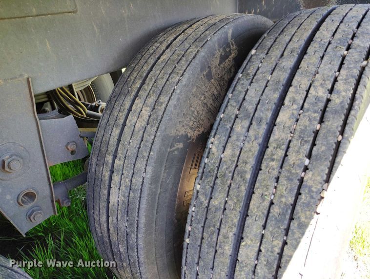 image for item DP4959 2012 Maurer grain trailer