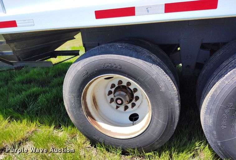 image for item DP4959 2012 Maurer grain trailer