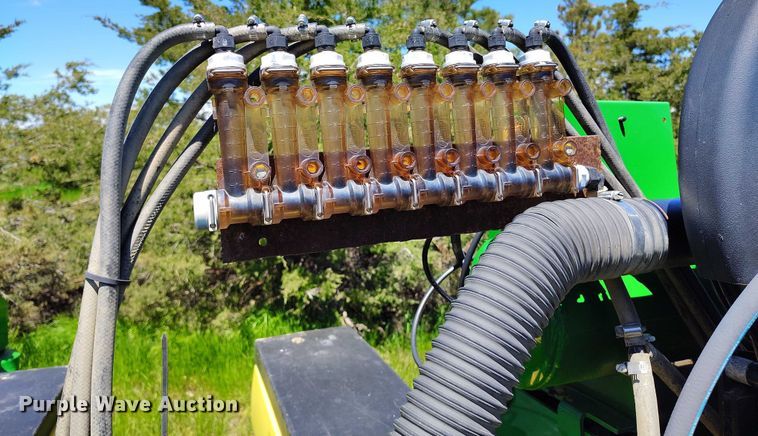 image for item DP4960 2015 John Deere 1725 planter