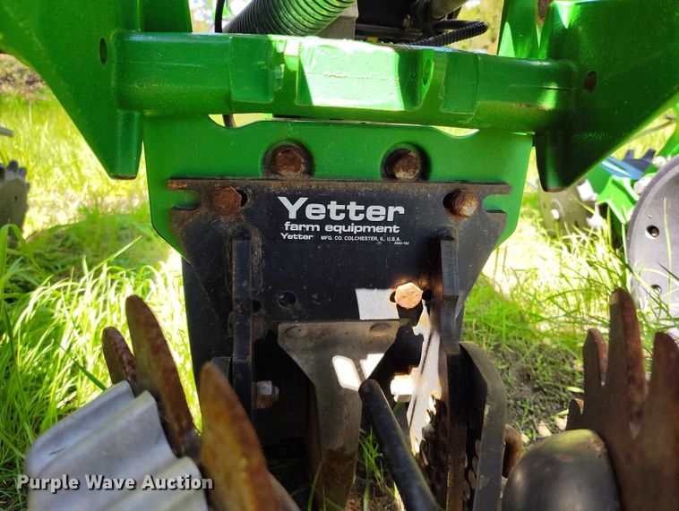 image for item DP4960 2015 John Deere 1725 planter