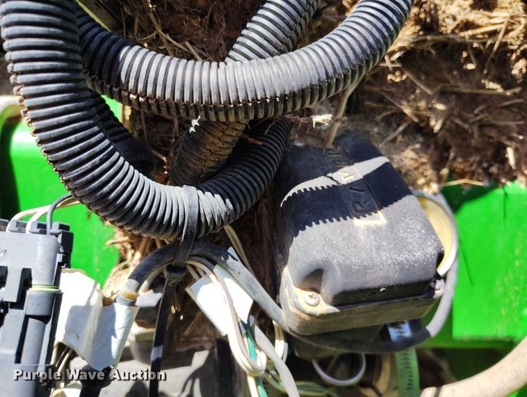 image for item DP4960 2015 John Deere 1725 planter