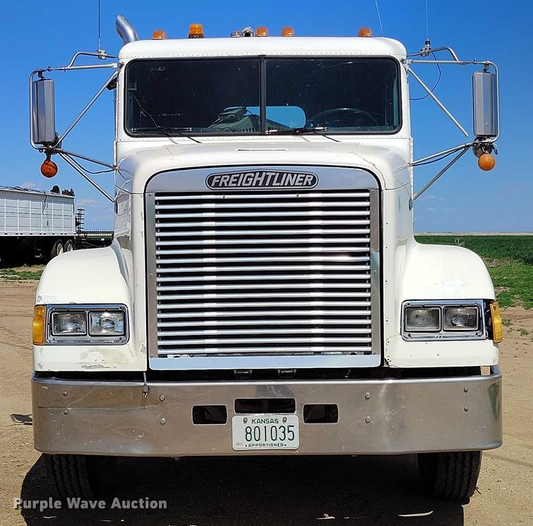image for item DP4963 1989 Freightliner FLD semi truck