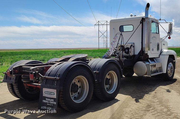 image for item DP4963 1989 Freightliner FLD semi truck