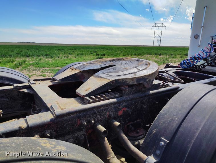 image for item DP4963 1989 Freightliner FLD semi truck