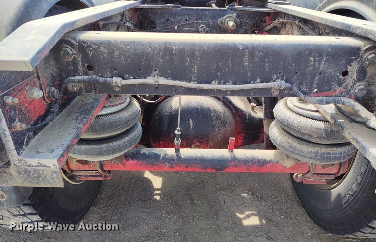 image for item DP4963 1989 Freightliner FLD semi truck