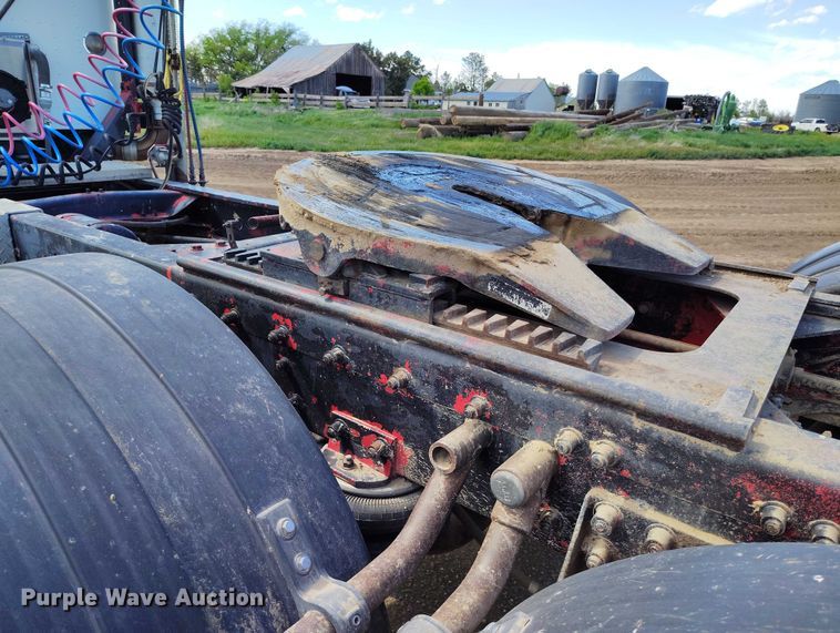 image for item DP4963 1989 Freightliner FLD semi truck