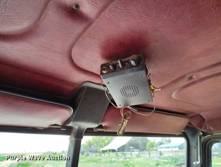 image for item DP4963 1989 Freightliner FLD semi truck