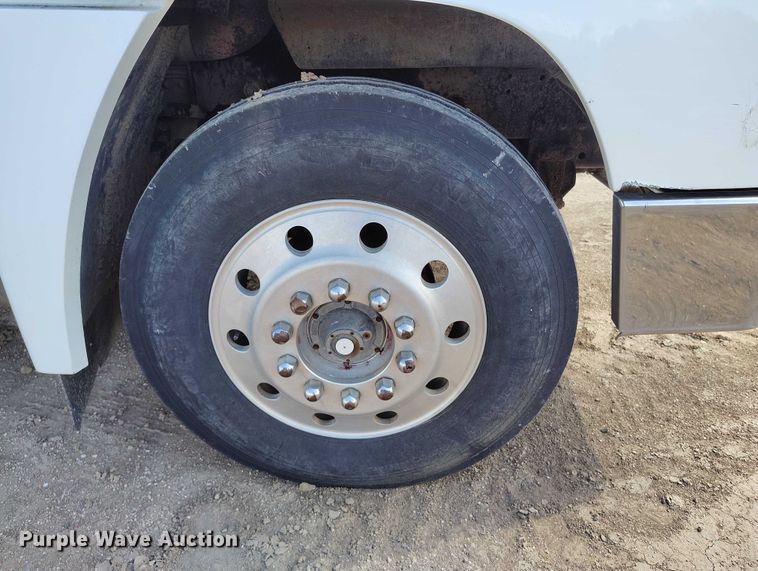 image for item DP4963 1989 Freightliner FLD semi truck