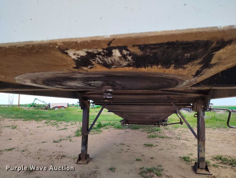 image for item DP4964 2014 Maurer grain trailer