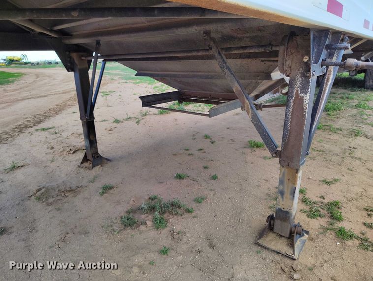 image for item DP4964 2014 Maurer grain trailer