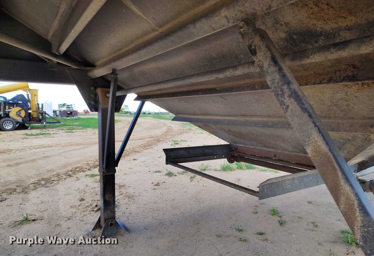 image for item DP4964 2014 Maurer grain trailer