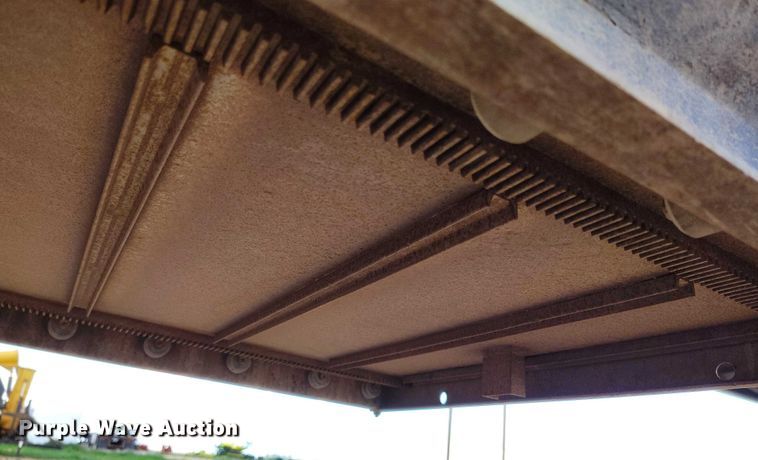 image for item DP4964 2014 Maurer grain trailer