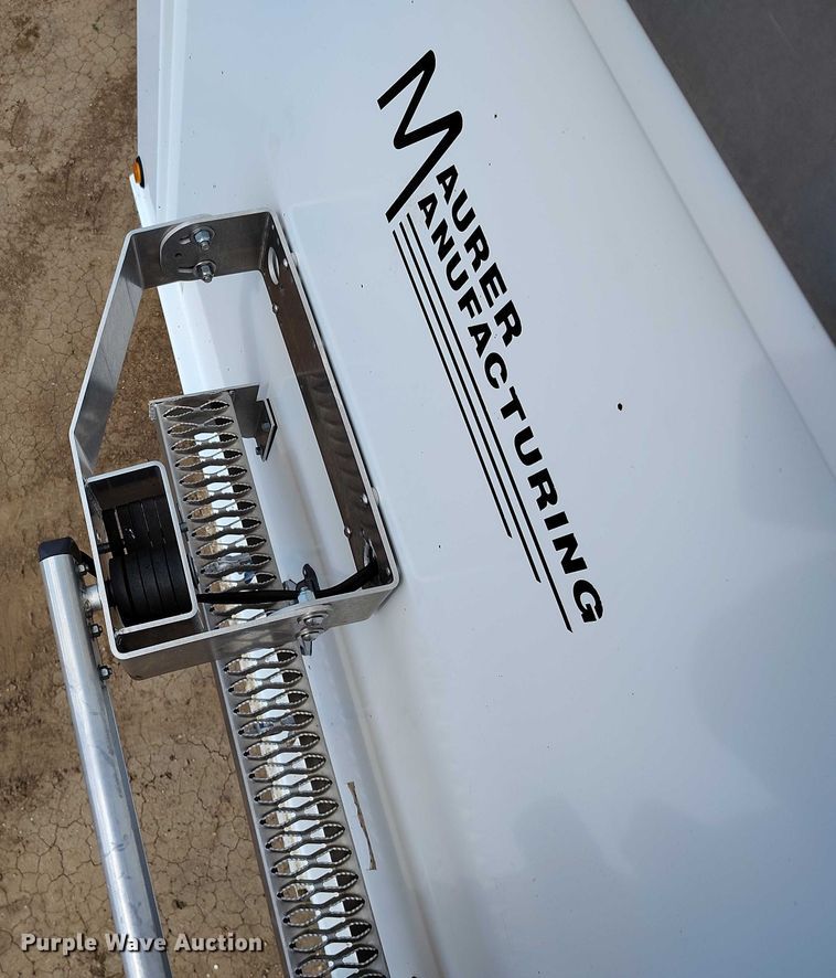 image for item DP4964 2014 Maurer grain trailer