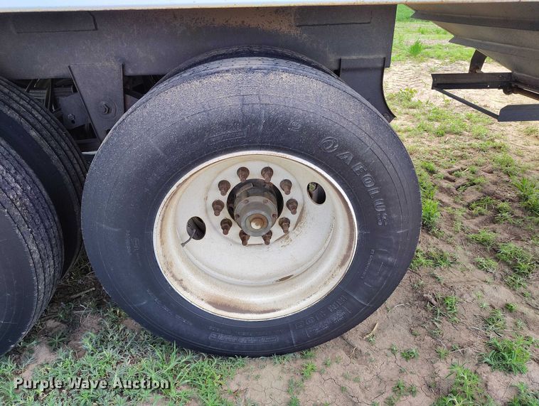 image for item DP4964 2014 Maurer grain trailer
