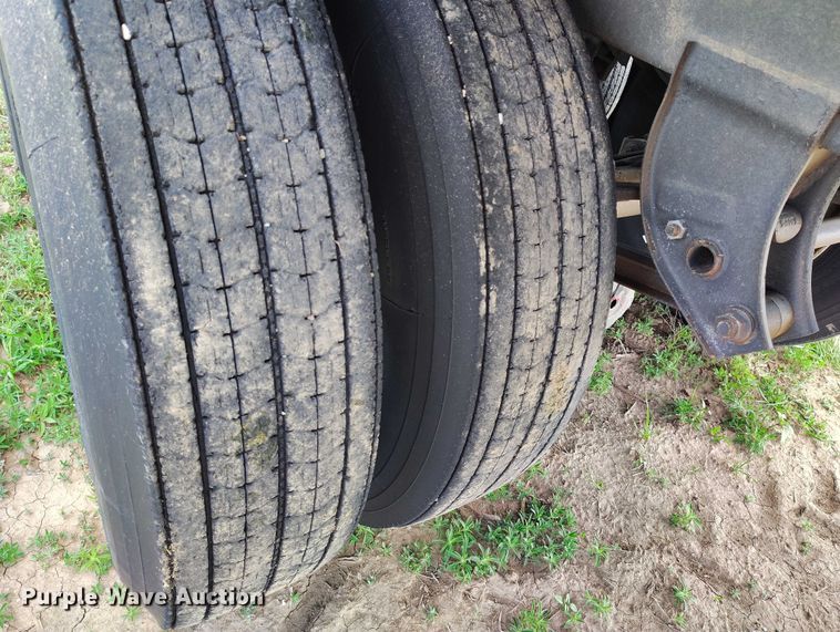 image for item DP4964 2014 Maurer grain trailer