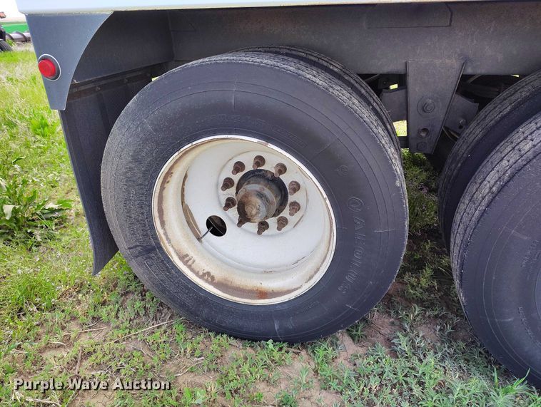 image for item DP4964 2014 Maurer grain trailer