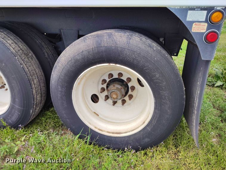 image for item DP4964 2014 Maurer grain trailer