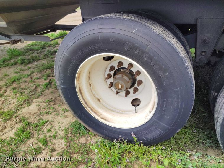 image for item DP4964 2014 Maurer grain trailer