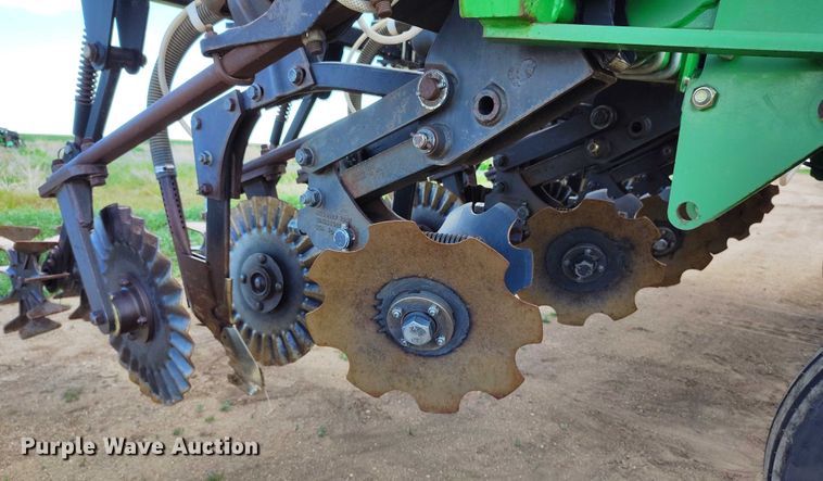 image for item DP4968 John Deere 2510S strip-till