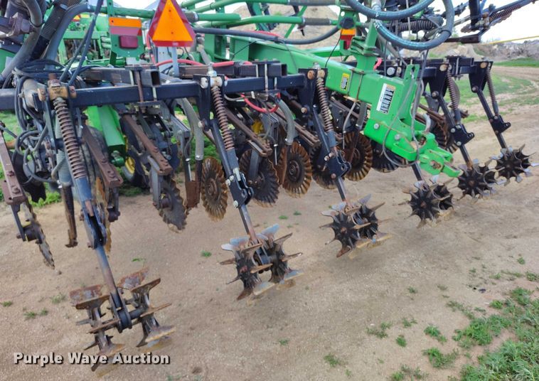 image for item DP4968 John Deere 2510S strip-till