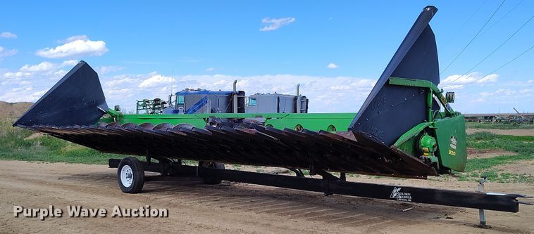 image for item DP4970 1993 John Deere 930 rigid head