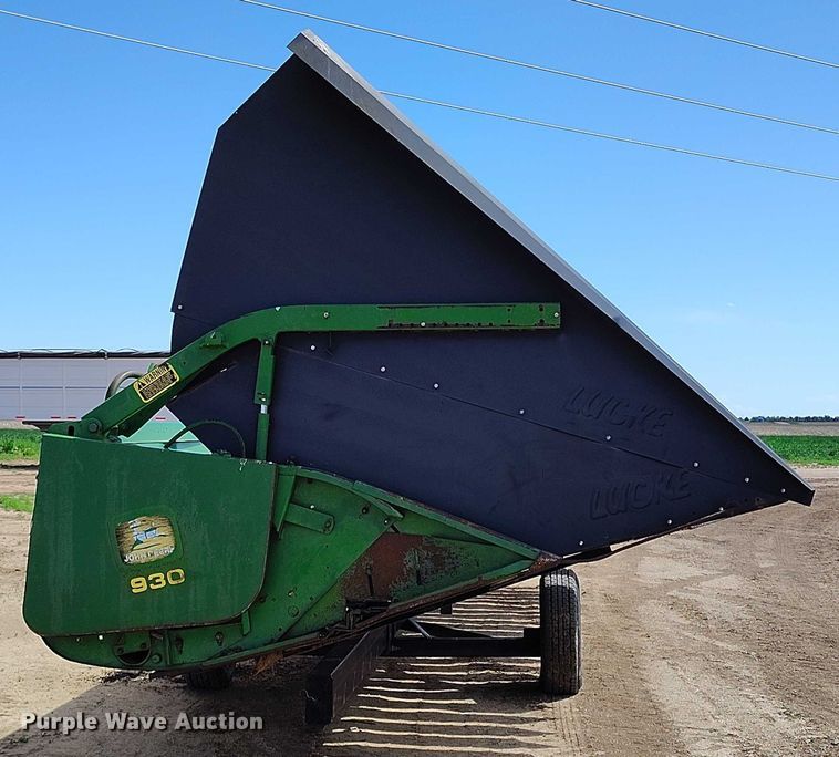 image for item DP4970 1993 John Deere 930 rigid head