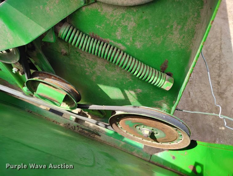 image for item DP4970 1993 John Deere 930 rigid head