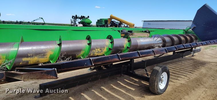 image for item DP4970 1993 John Deere 930 rigid head