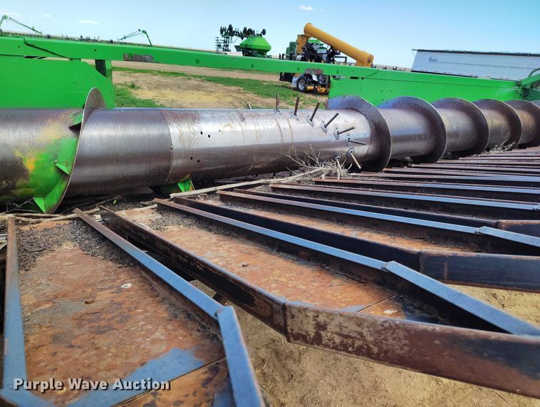 image for item DP4970 1993 John Deere 930 rigid head