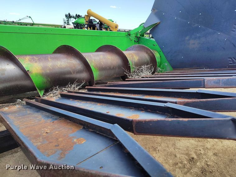 image for item DP4970 1993 John Deere 930 rigid head