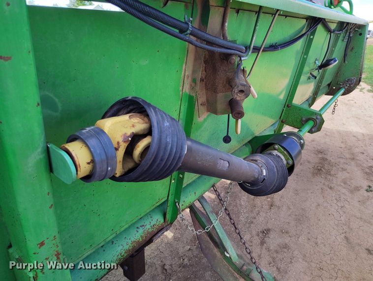 image for item DP4970 1993 John Deere 930 rigid head